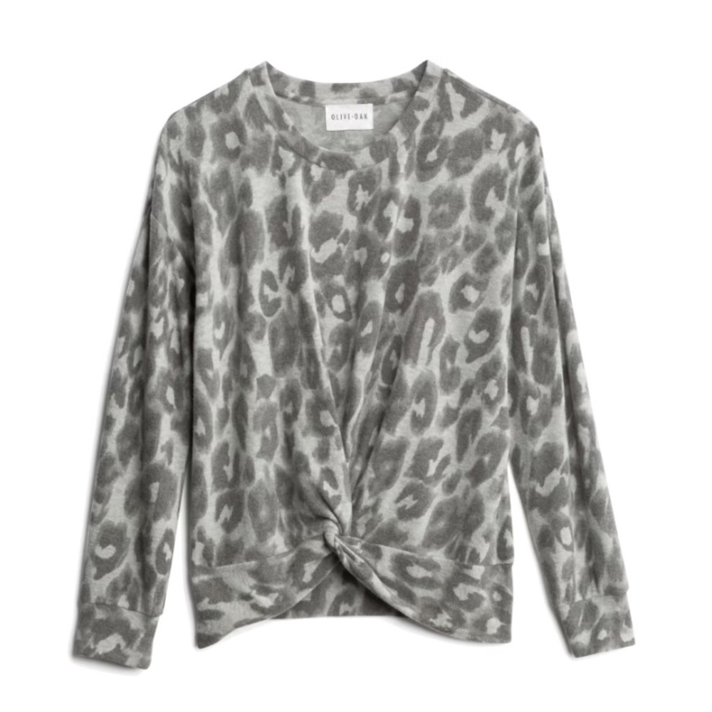 Olive & Oak Audree Knot Front knit top